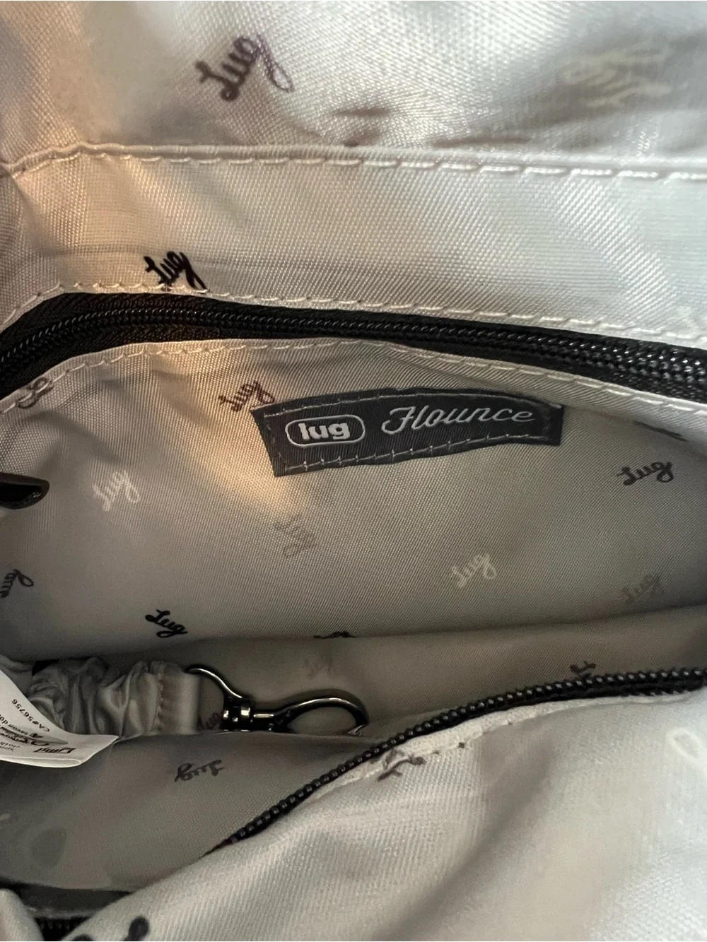 Lug Flounce cloud go black NWT includes two straps